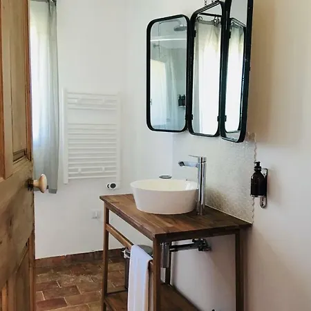 Domaine De Carraire 2*